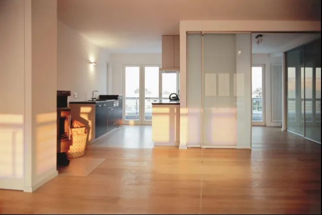 Ab sofort: Hochwertiges Penthouse mit Kaminofen und 2 großen Terrassen im historischen Erbe Berlins — photo 1